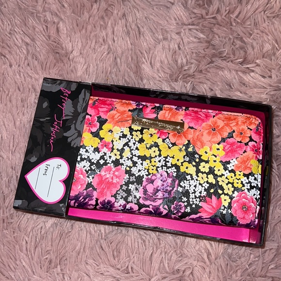 Betsey Johnson Wallet - Picture 2 of 7